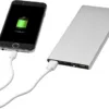Plate Powerbank 8000 mAh aus Aluminium Silber – Ansicht 3